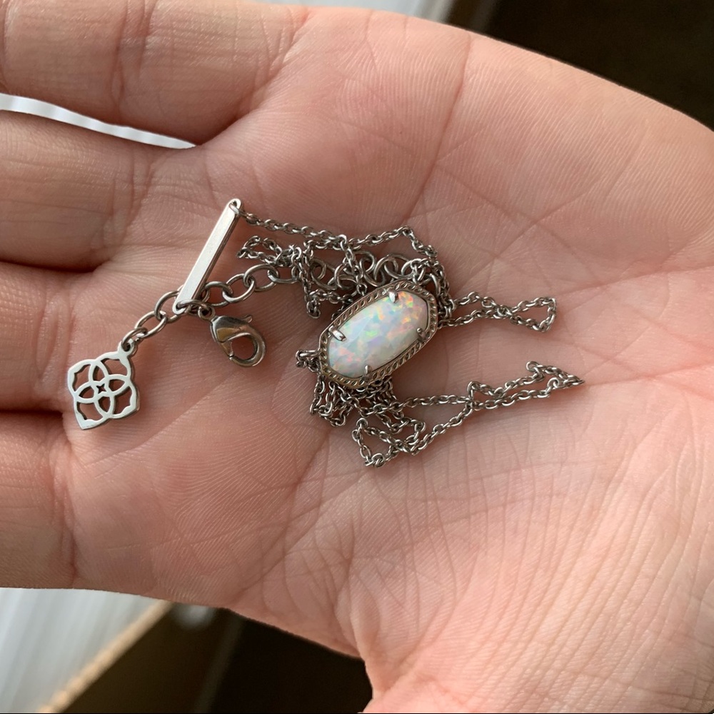 Silver Kendra Scott necklace
